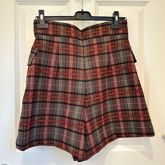 Intrend by Max Mara High-waisted Yarn Wool Shorts Size: MediumUS4/6 Fall/Winter - Picture 11 of 12